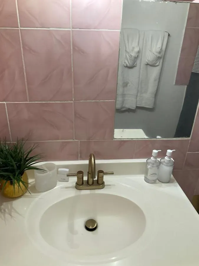 Ferienwohnung Travelers Oasis Portmore Apartment