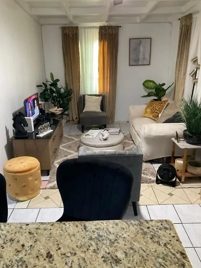 Ferienwohnung Travelers Oasis Portmore